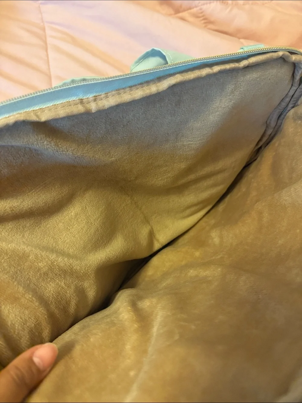 BAGSMART Quilted Laptop Tote in Sage Green